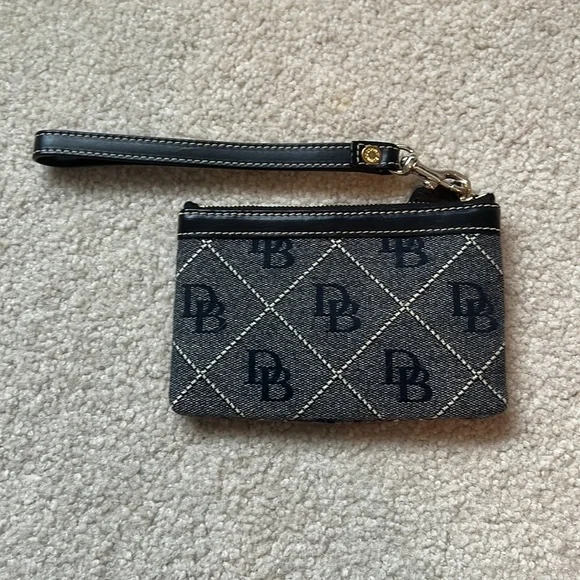 Dooney & Bourke Wristlet - Picture 2 of 3